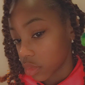 Meet your Posher, Naomi